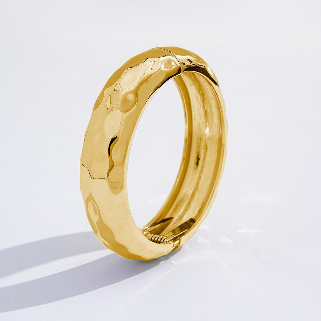 Fashion Bracelet Metal Glossy Leaf Spring Bracelet, Personalized Irregular Pleated Wing Bracelet