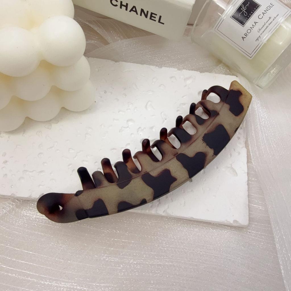 Acrylic Leopard Ponytail Clip Banana Hair Clip Simple Non-Slip Hair Claws for Women Girls Bath Ponytail Holder Hairpin Barrettes