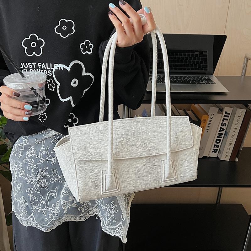 Niche underarm bag, new solid color simple single shoulder bag, casual commuter bag for women