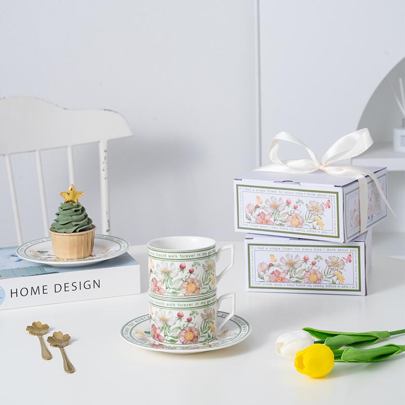 Coffee Cup and Saucer Set, Ceramic Cup Straw Souvenir Gift Box, Self-adhesive Straw Cup.