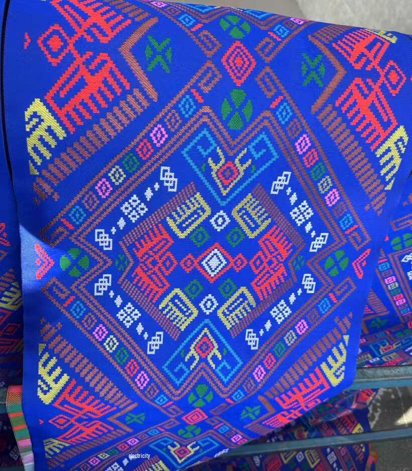 40cm Embroidered Yao Ethnic Brocade Ribbon for DIY Clothing, Wall Hanging, and Homestay Decoration.