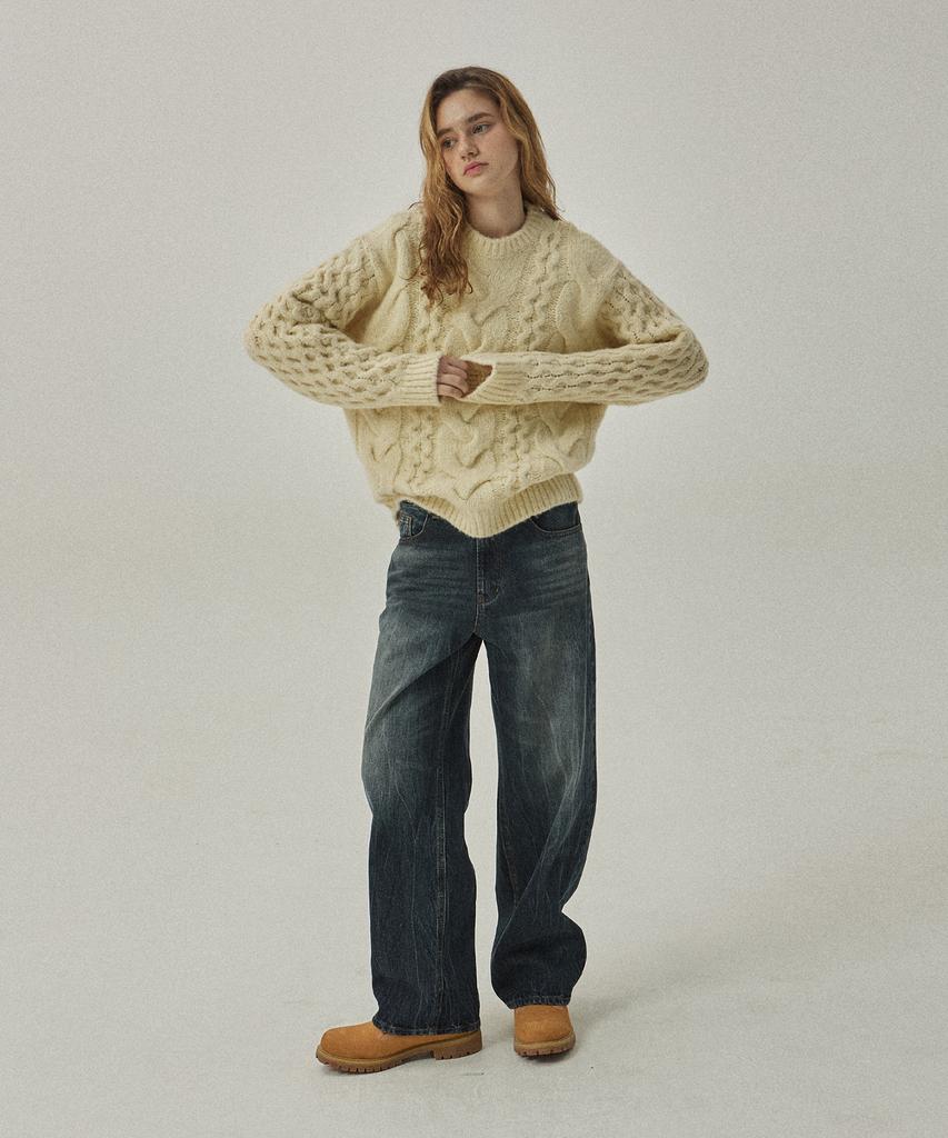 MAGOODGAN Knit 3951 Fisherman Cream Crewneck Sweater