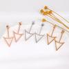Boucles d'oreilles triangle géométrique vintage: Accessoires de mode rétro en alliage pour femmes