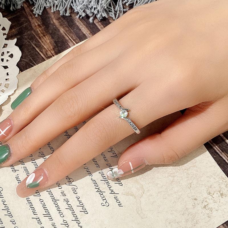 Huitan Simple Versatile Style Women Minialist Ring Inlaid Shiny Round CZ Elegant Wedding Engagement Accessories Jewelry for Lady