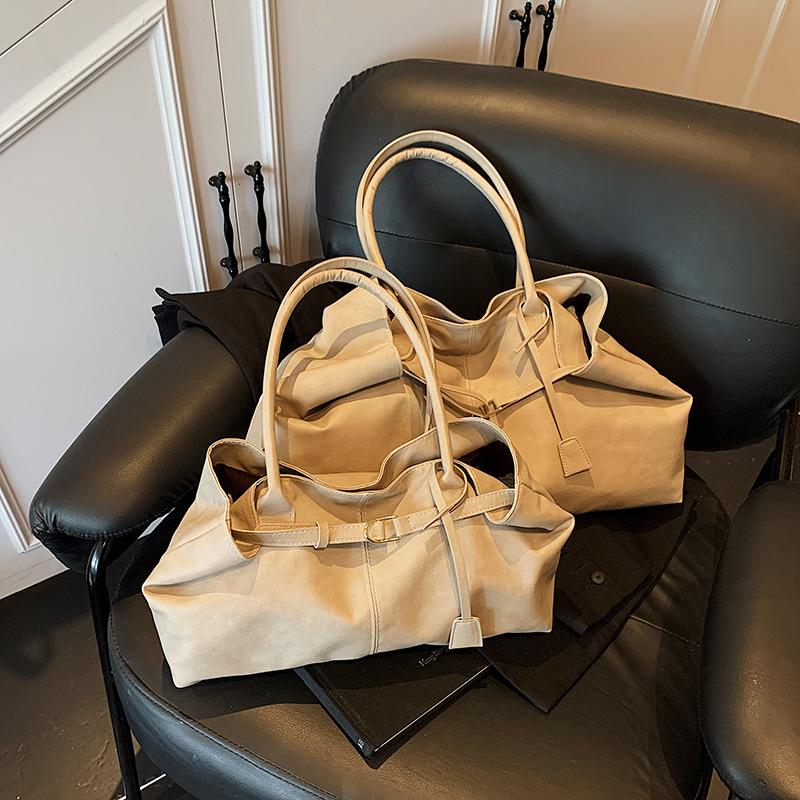 2025 new retro large-capacity underarm bag female Sen Meng fashion one-shoulder messenger tote bag retro croissant bag