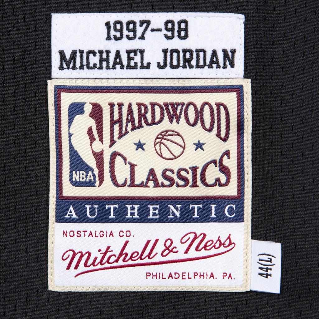 Mitchell & Ness Chicago Bulls Alternativo 1997 98 Michael Jordan Maglia Autentica AJY4GS18400-CBUBLCK97MJO