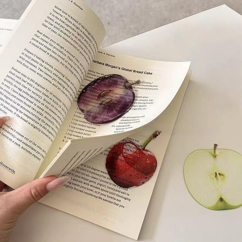 Marque-page en acrylique en forme de fruit Pomme Raisin Simulation Marque-page de lecture transparent Papeterie d'apprentissage Jouet pour enfants Cadeau