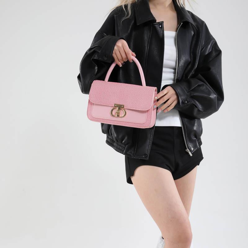 Fashion Portable Pu Small Square Bag With Stitching Detail For Daily Use