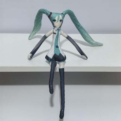 Muñeco de Peluche Abstracto de Hatsune Miku Disponible con Esqueleto de Alambre de Hierro