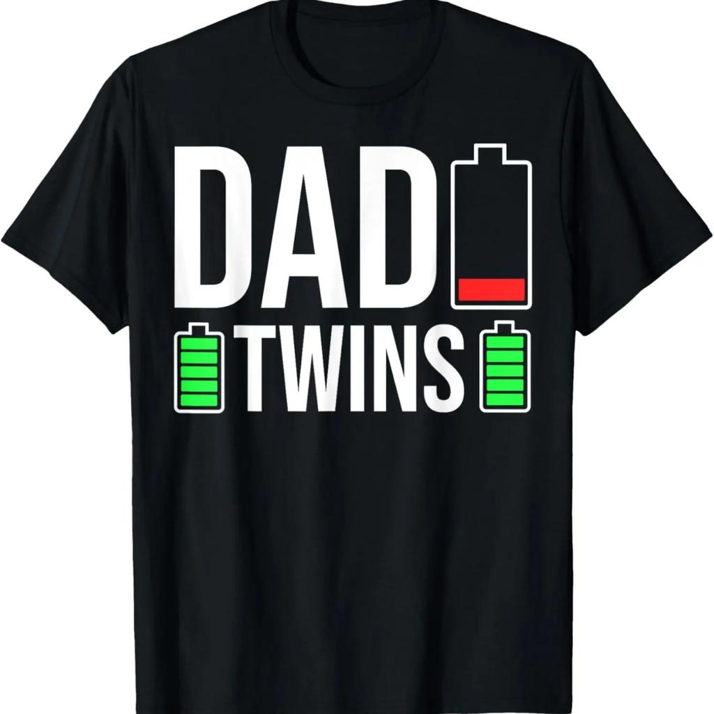 Lustiger Müder Papa Niedriger Batteriestand Papa von Zwillingen Geschenk für Männer Papa T-Shirt