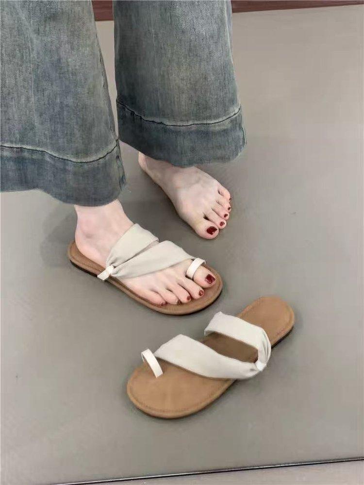 

French niche set of toe slippers women s summer 2025 new outer wear fashion design sense flat bottom open toe beach cool slippers 40 абрикосовый
