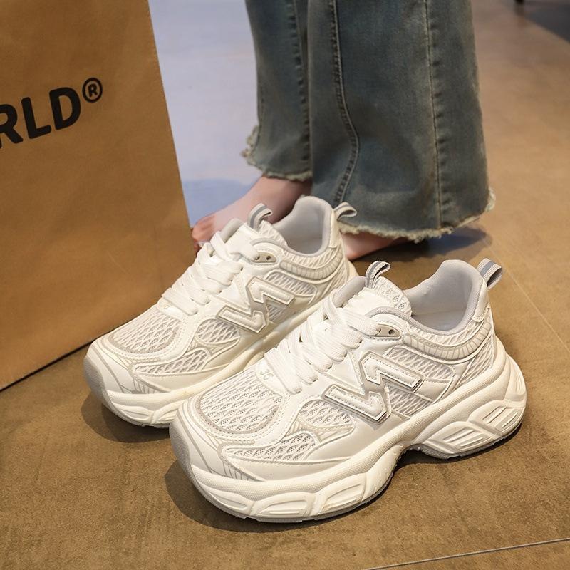 

Single mesh breathable mesh sports leisure fashion Internet celebrity women s shoes 2025 spring and summer new muffin heightening dad shoes 40 белый