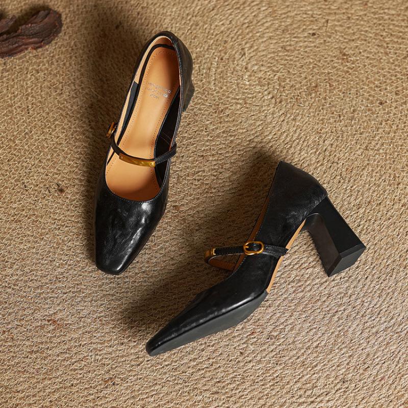 New Comfortable Leather Single Shoes Wear Small Leather Shoes In All Seasons Women's Headgear Feet Casual Solid Color Large Size Shoes Low Top Light 