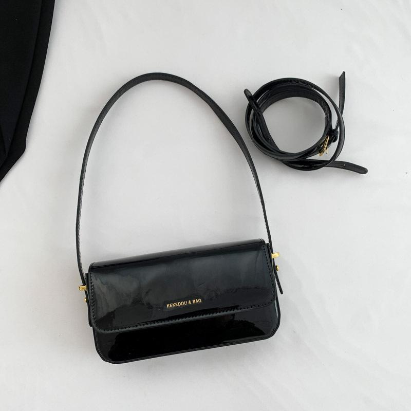 Women Exquisite Crossbody Bag Large Capacity PU Leather Vintage Sling Bag Adjustable Strap Fashion Shoulder Bag Retro Armpit Bag CLE
