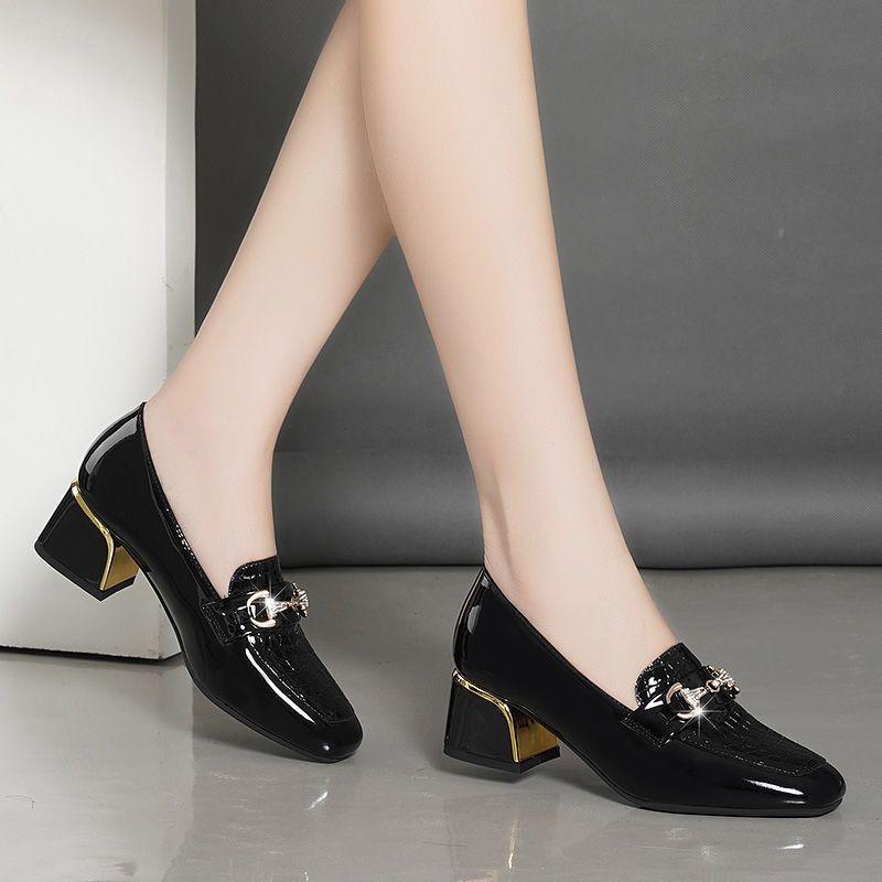 

Новая модная яркая кожаная женская обувь с квадратной головкой, на толстом каблуке, женская обувь на среднем каблуке, кожаная обувь для вечеринок 39 чёрный