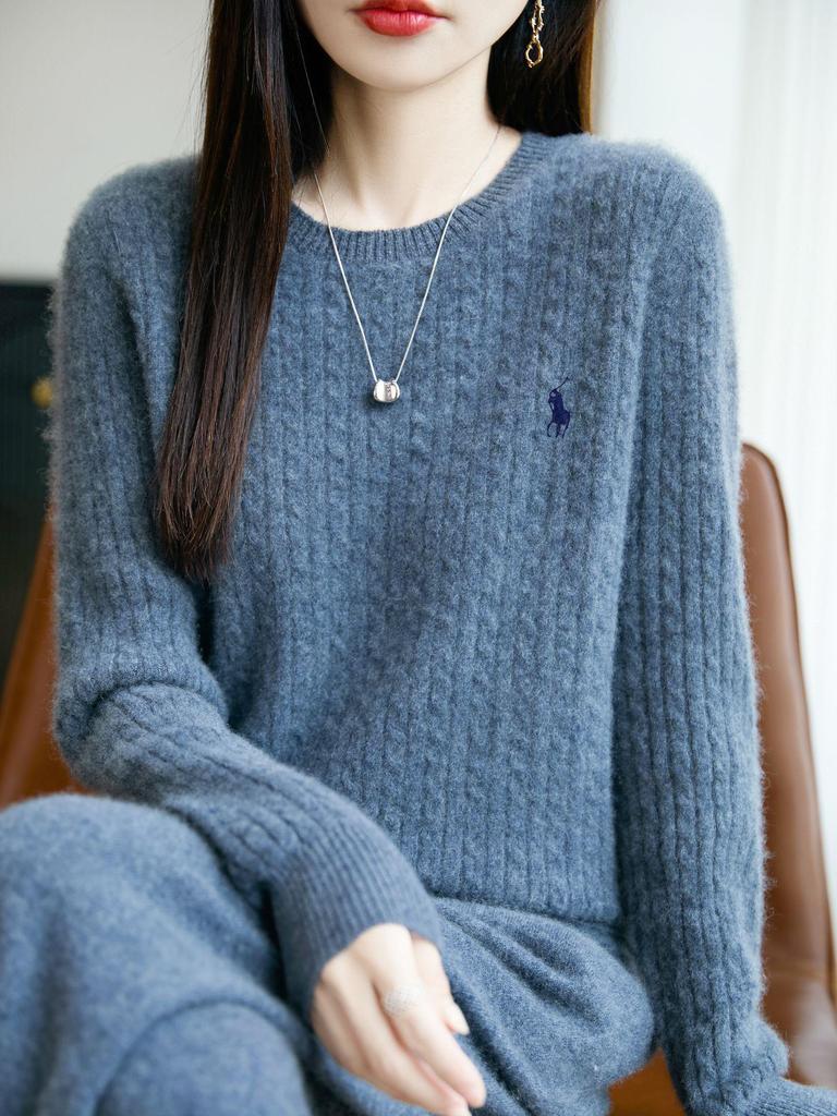 Women's Slim-Fit Wool Cable Knit Sweater - Autumn/Winter Collection