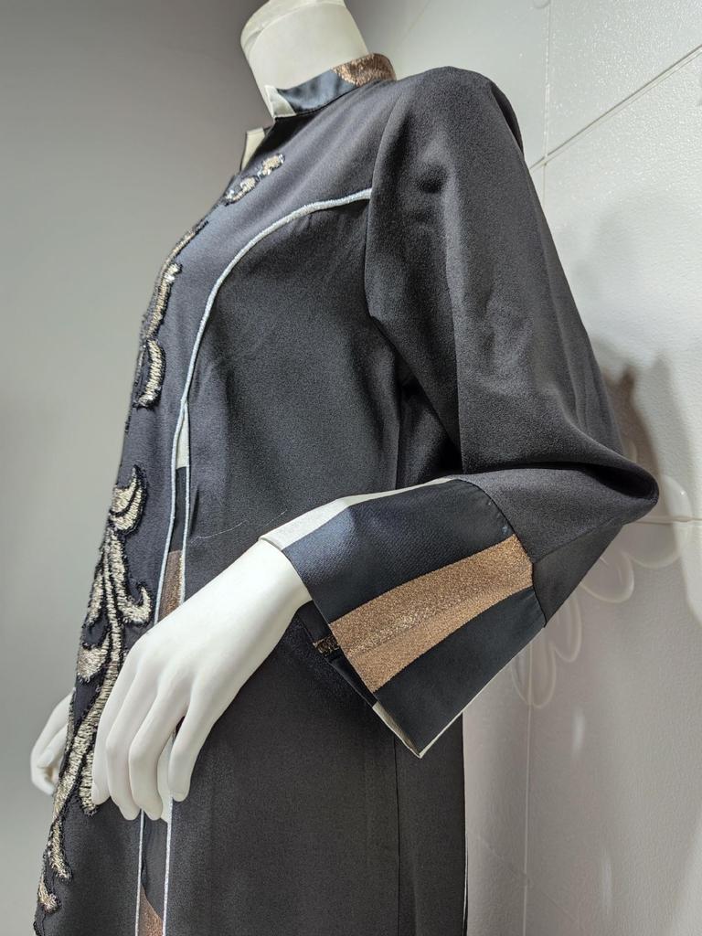 AB052 Embroidered Long Dress - Women's Muslim Abaya, Middle Eastern Arabic Style