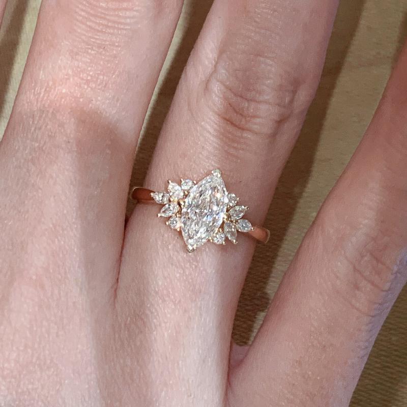 

Sparkling exquisite blooming flower gemstone rings for women high-end feeling light luxury ring exquisite wedding jewelry gift resizable