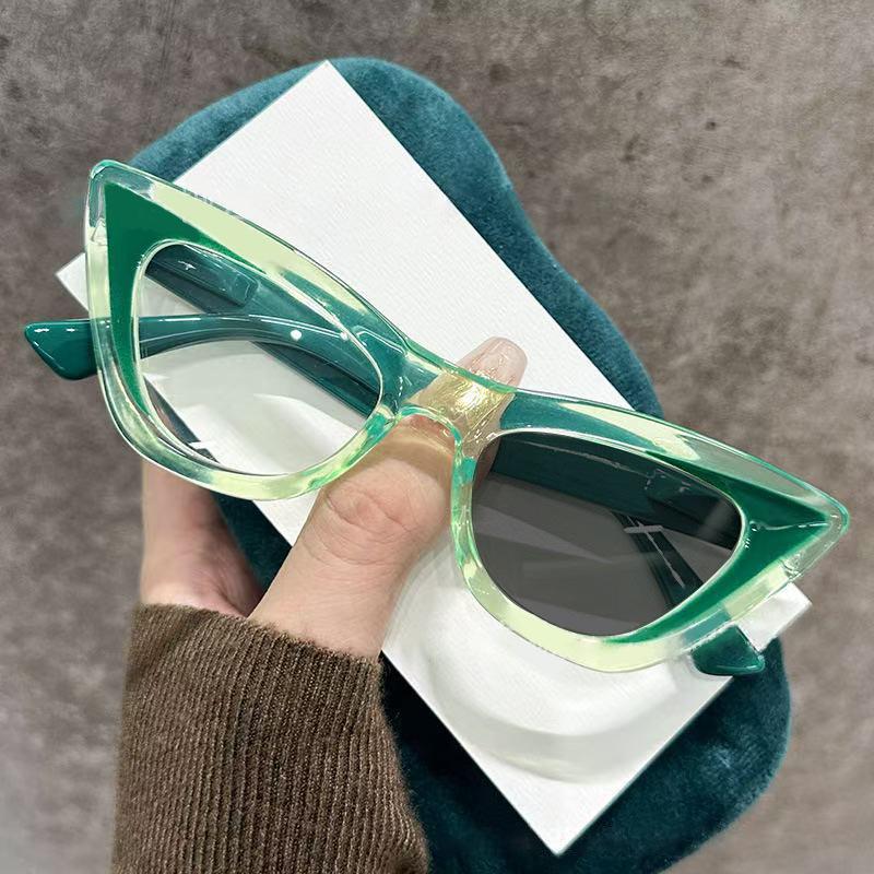 Triangle Cat's Eye Photochromic Myopia Glasses Women's INS Style Brand Design Popular Change Grey Minus Diopter Eyeglasses