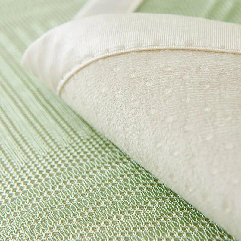 Summer Ice Silk Sofa Cover Pet Dog Kids Mat Non-slip Sofa Slipcover Protector Cover Universal Couch Towel for Living Room Decor