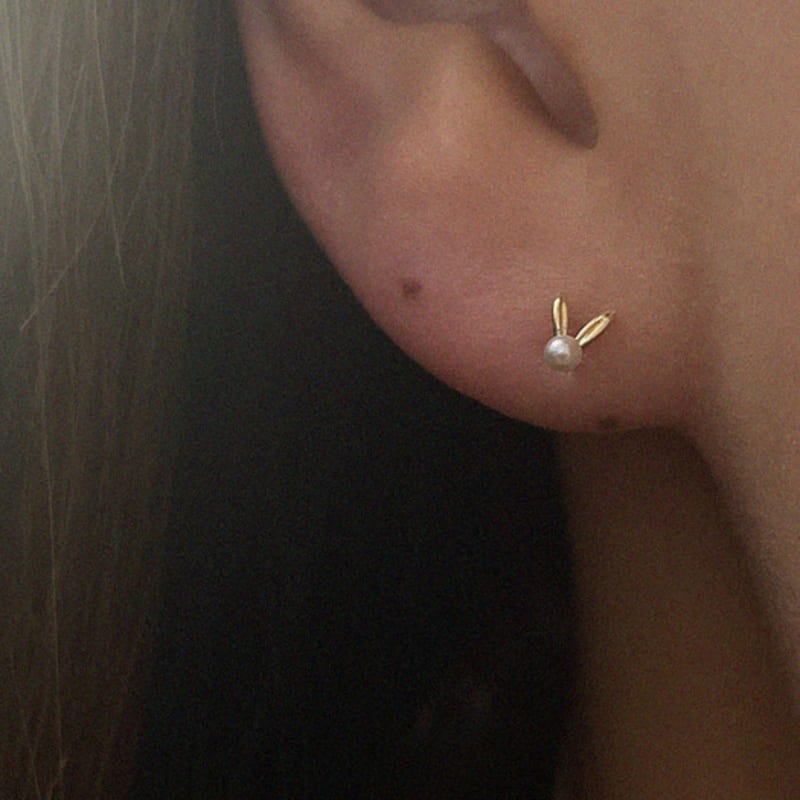 MARQUEMENT 10K 14K Pearl Rabbit Piercing