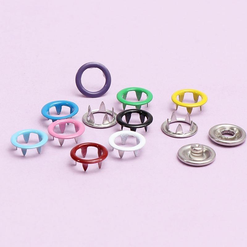 200Pcs Metal Prong Snap Button Kit Hollow Press Stud Fasteners with Pliers Tool Set for Clothes Jeans Bags DIY Sewing Craft