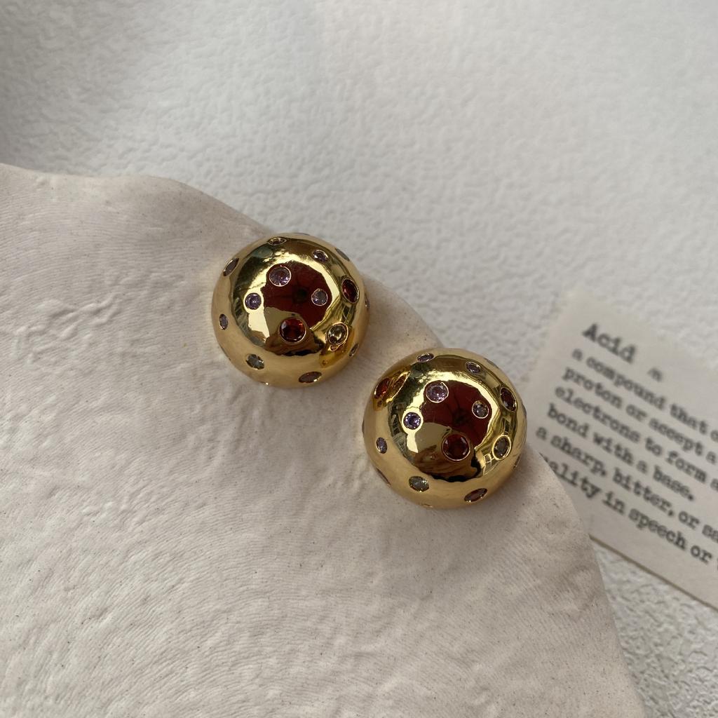 Retro Fashion Ol Spherical High Sense Business Commuter Stud Earrings Inlaid Zircon Light Luxury Earrings Women