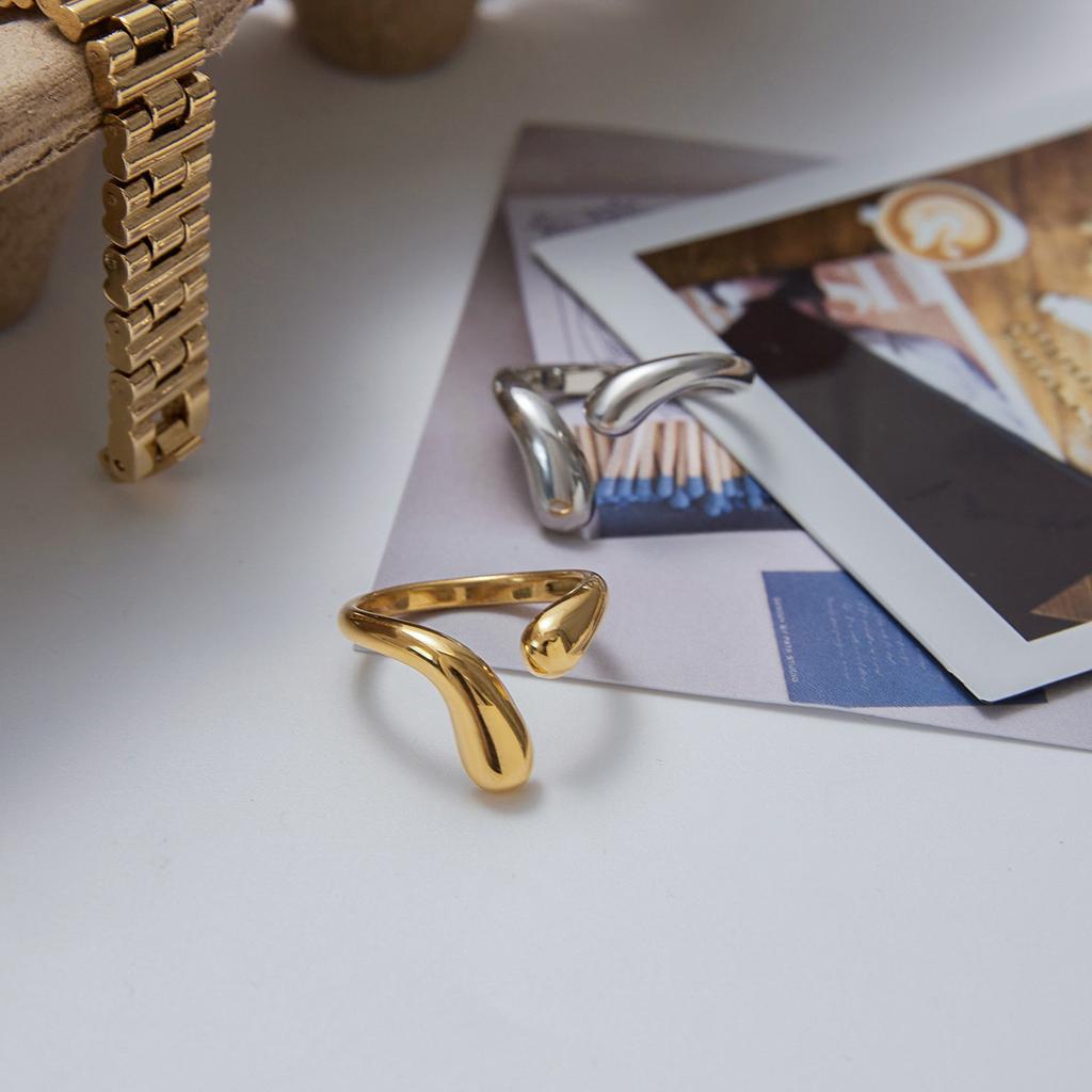 Yori Chic Polierter Tropfenförmiger Verstellbarer Offener Ring PVD Wasserbeständiges Metall Attraktiver Schicker Schmuck Damen