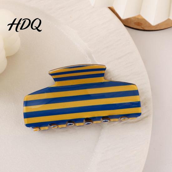 Vintage Style Hair Claw for Women Strong Grip Non-Slip Teeth Clip Striped