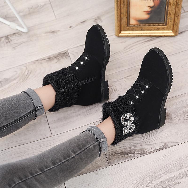 

Autumn and winter new Martin boots women s round head thick sole medium heel velvet rhinestone short fashion boots 40 коричневий