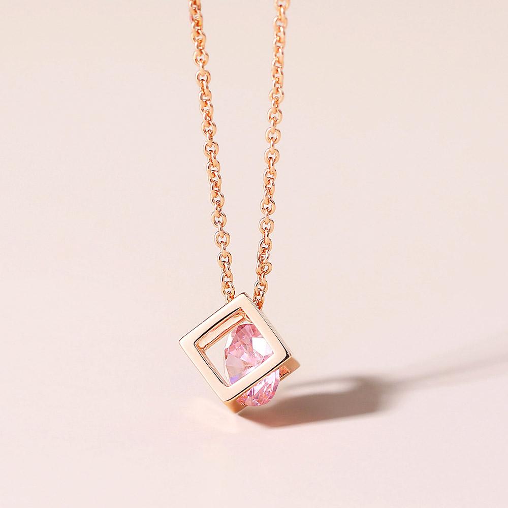 Hollow Out Cube Crystal Pendant Necklace For Women Kpop Colorful Zirconia Rose Gold Choker Chain On The Neck Jewelry N425