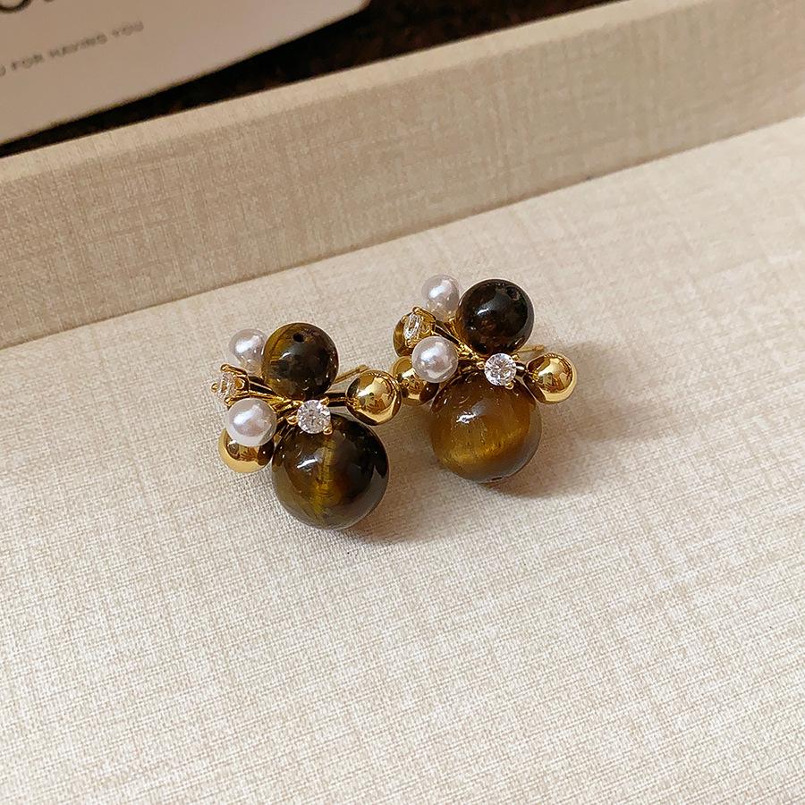 Silver Needle High-End Tassel Earrings – Elegant, Fashionable, Simple Design with a Unique Touch.