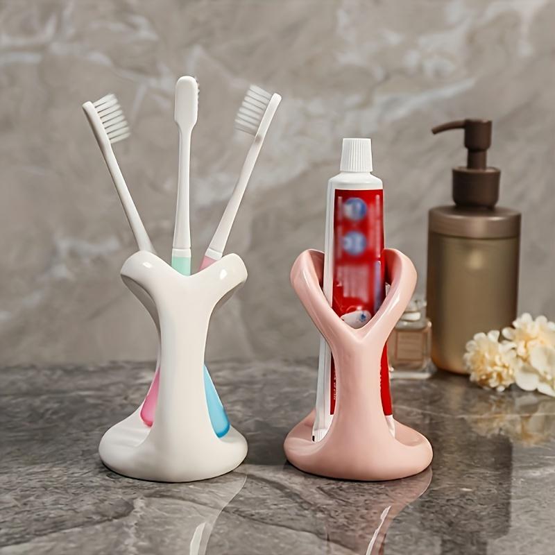 1pc Ceramic Heart-Shaped Toothbrush Holder, Freestanding Bathroom Accessory, Thickened Moisture-Proof Design, Cute Cartoon Couple Toothbrush Organizer
