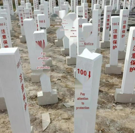 Betonnen Verkeers- en Grenspaal