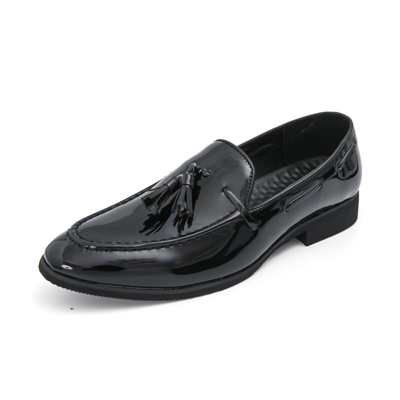 The new men's suit shoes for the autumn of 2026 featuring a British style hairstylist's glossy 47-size fringed leather shoes