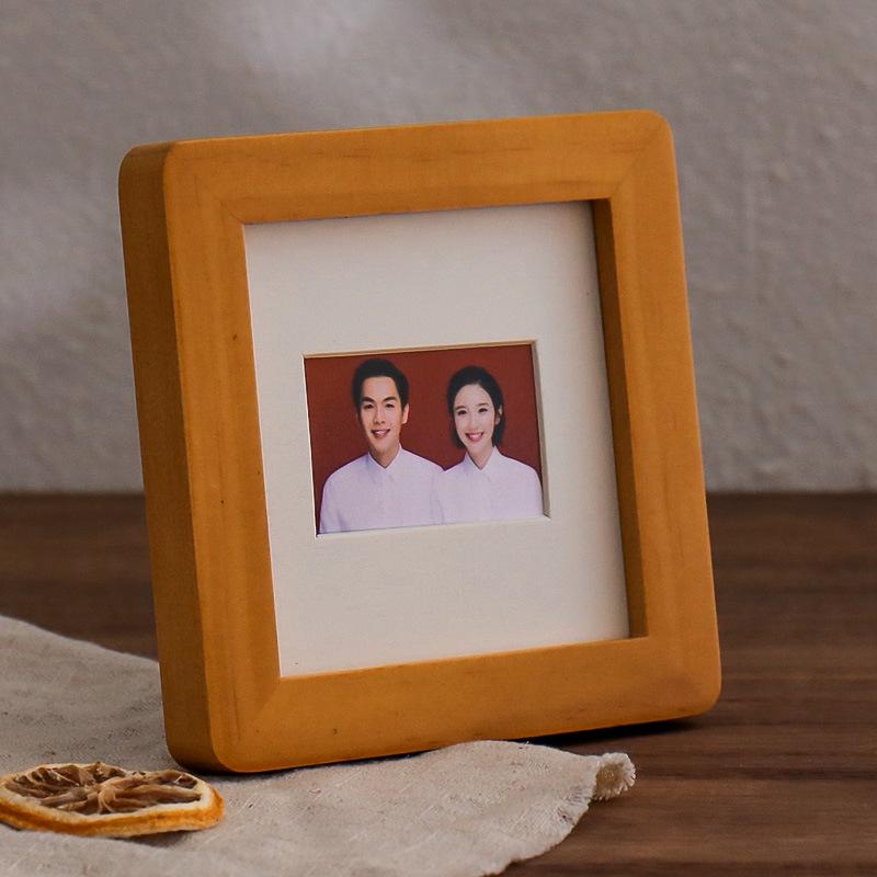 High-End 2-Inch Solid Wood Rounded Corner Photo Frame for Couples, Children, and Best Friends - Tabletop Mini Frame
