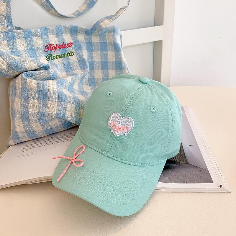 

Милая бейсболка с вышивкой «Любовь с бантиком» для женщин, корейская кепка с козырьком, уличная мягкая хлопковая снэпбек, шляпа от солнца зелёный