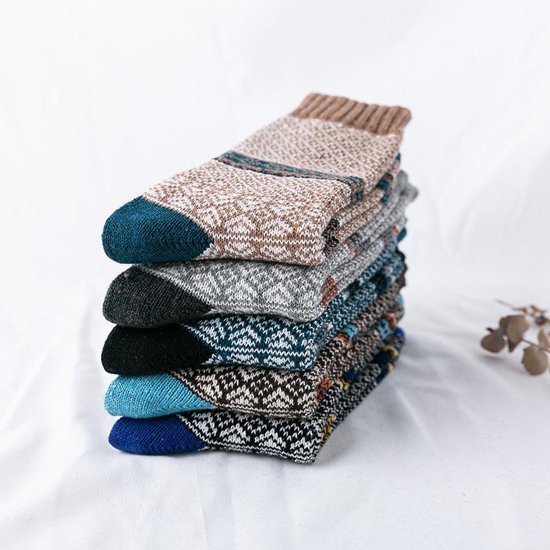 High Quality 5 Pairs Winter Men's Wool Socks Thicken Sheep's Socks Warm Men Retro Style Colorful Man Sock Fashion New