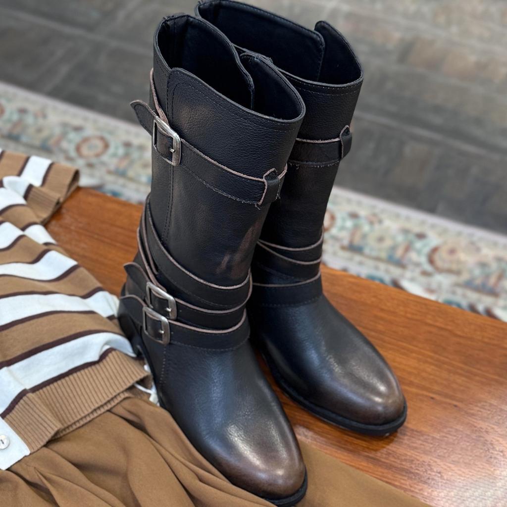 2025 new Korean version two-wear flanged leather western cowboy boots women's thick heel colored belt buckle medium tube knight boots