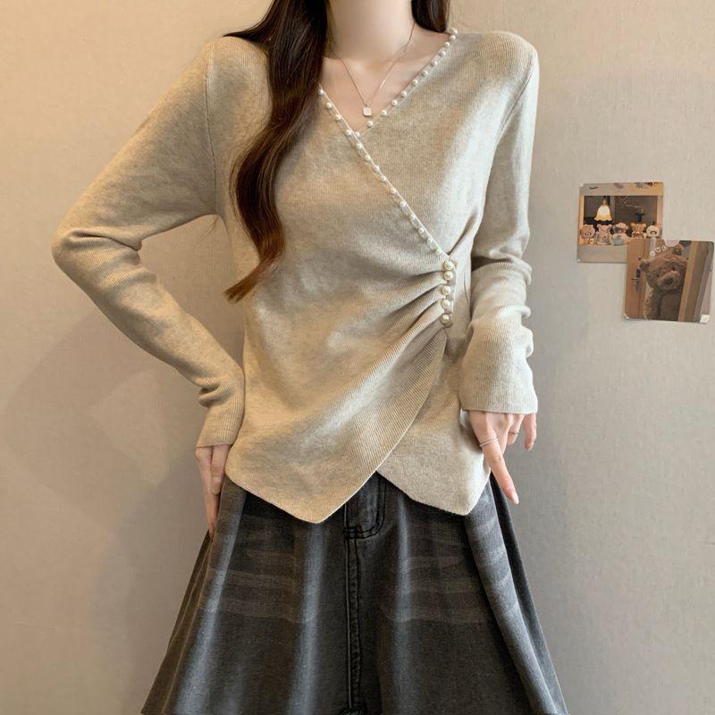 Plus-Size French-Style V-Neck Long-Sleeve T-Shirt for Women, Spring and Autumn, Slim-Fit, Waist-Cinching Knit Top for Curvy Figures