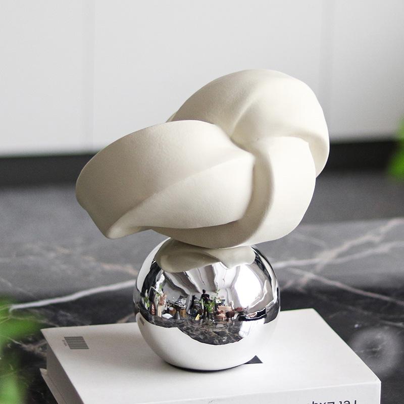 Modern Luxury Decorations Ornaments Art Home Model Abstract Geometric Twisted Winding Crafts Aesthetic Crafts Ornaments