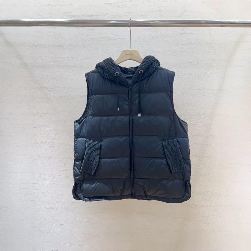 Womens Lightweight Hooded Down Vest Winter Warm Loose Fit Short Puffer Sleeveless Jacket Casual Daily Wear