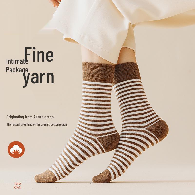 Women's Japanese Classic Striped Mid-Calf Socks, Anti-Pilling Cotton, Odor-Resistant, Autumn/Winter Style, Retro Student Trendy.