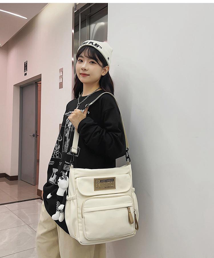 Unisex Large Capacity Messenger Bag - Korean & Japanese Style Student Commuter Shoulder Bag