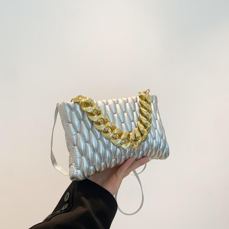 Bolso sencillo de diseño personalizado para mujer, moderno y bonito, nuevo bolso cuadrado pequeño de verano, informal, de un solo hombro y elegante.