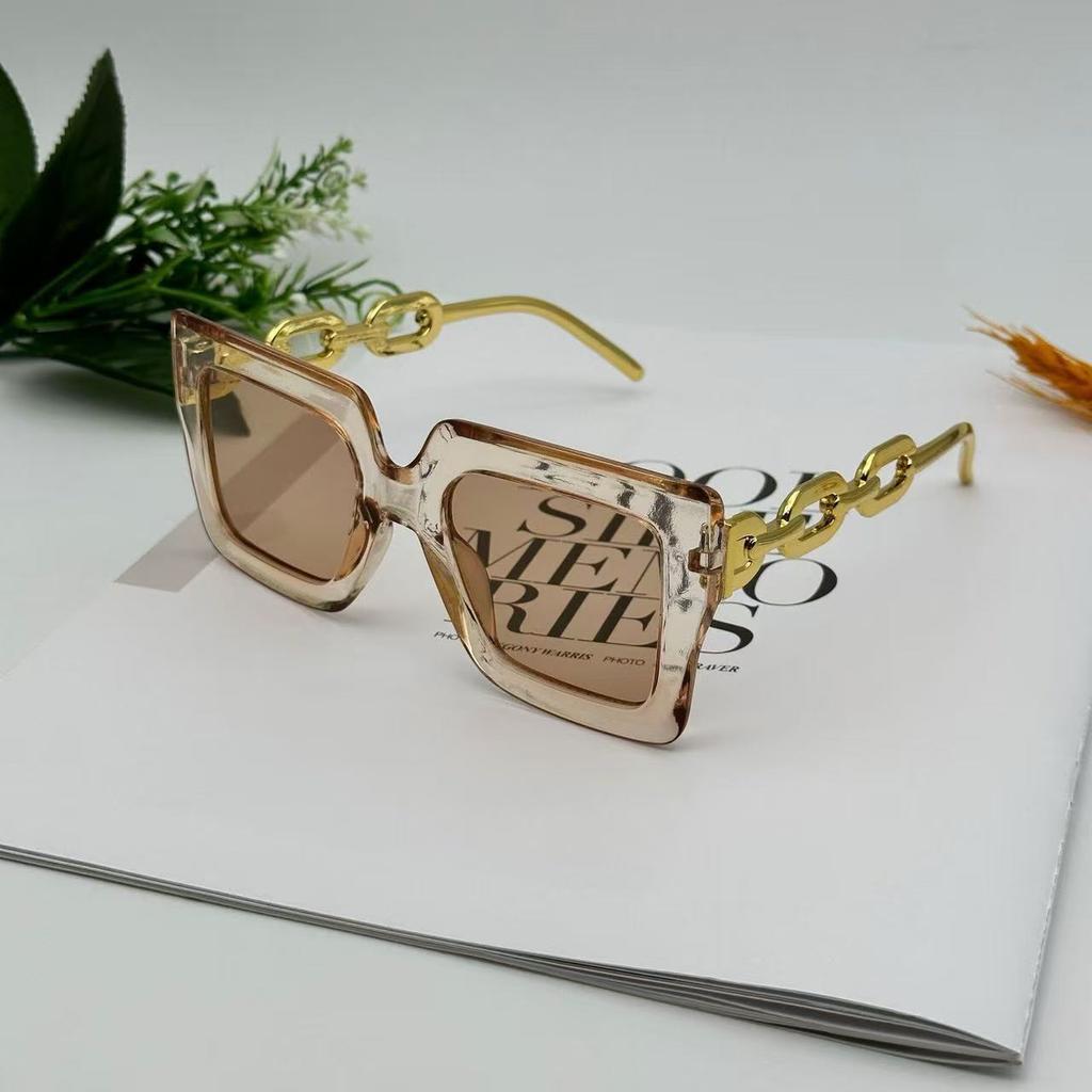 Square Frame Sunglasses with Chain Link Temples Lightweight UV Protection Fashion Eyewear for Outdoor Activities