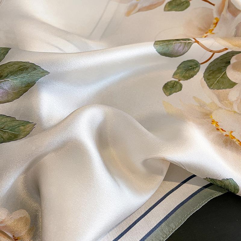 Luxury Brand  New Scarf 100% Silk Bandana Women Square Scarves Wrap Fashion Headband Hijab Shawls Foulard Headkerchief