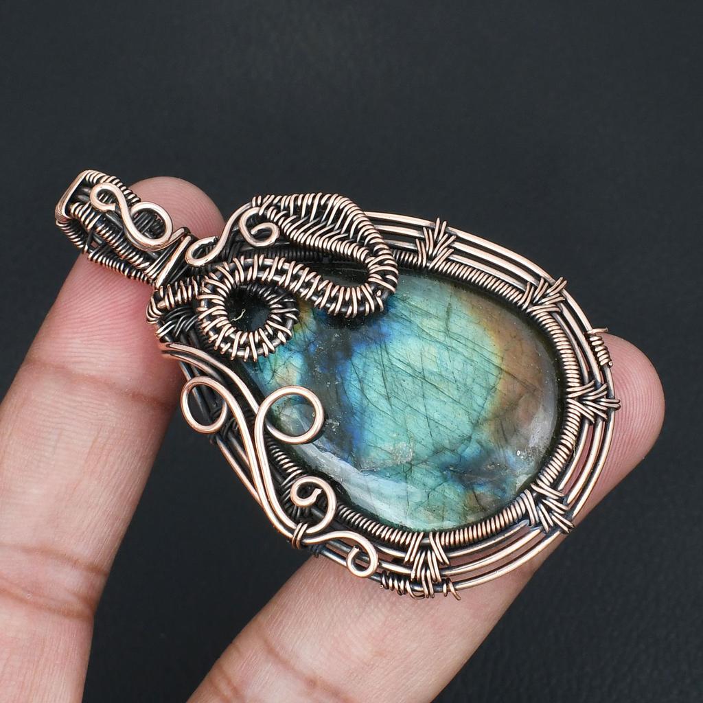 Handmade Antique Copper Wire Wrapped Labradorite Pendant Necklace Natural Blue Fire Gemstone Jewelry for Women & Men