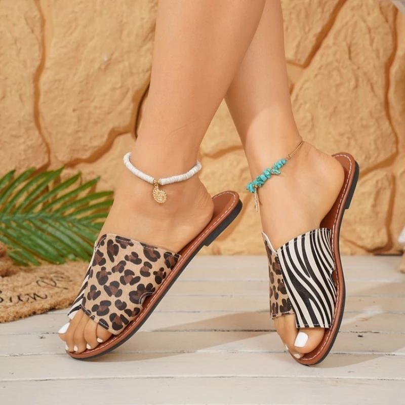 Fashion Women's Leopard Print Soft-Soled Round-Toe Slippers Shoes Flat Summer Sandals Simple Flip-flops  Wear Slippers Beach Slippers