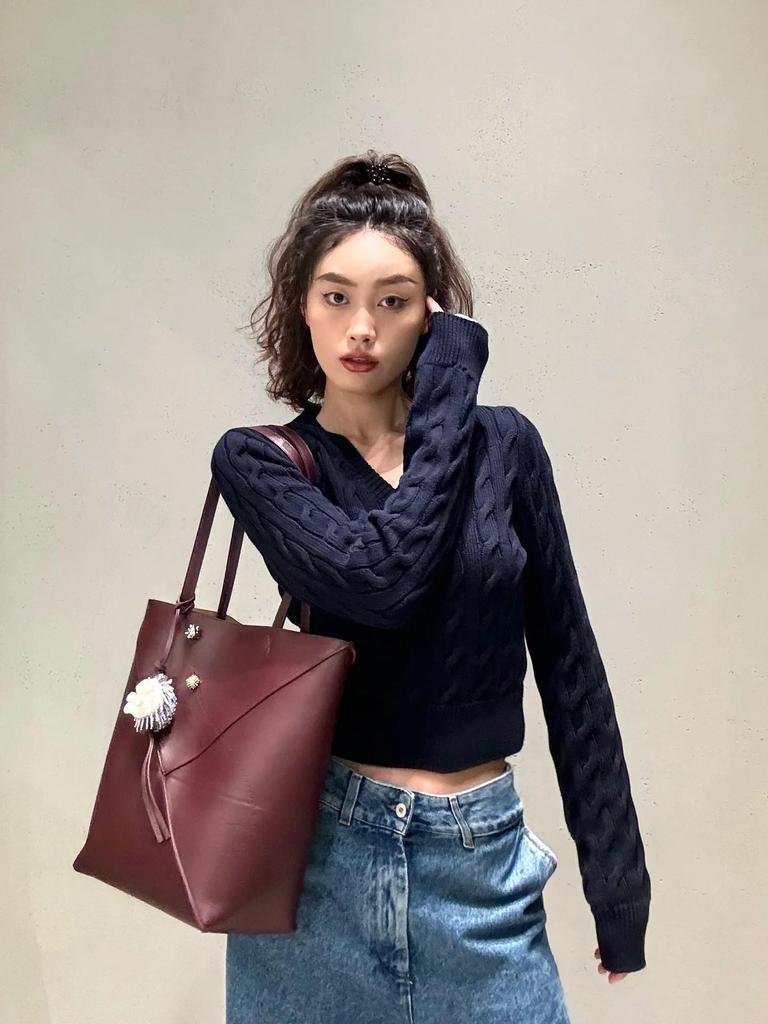 High-Quality Top Layer Cowhide Geometric Folding Tote Bag with Large Capacity